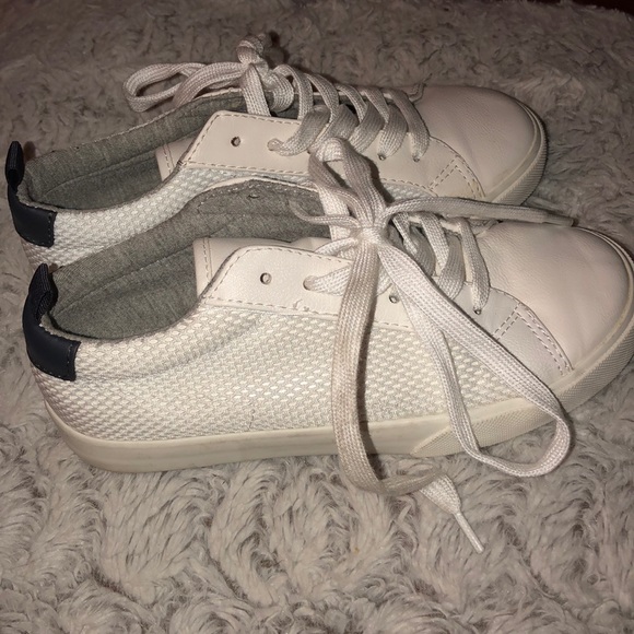 Gap - Picture 3 of 6